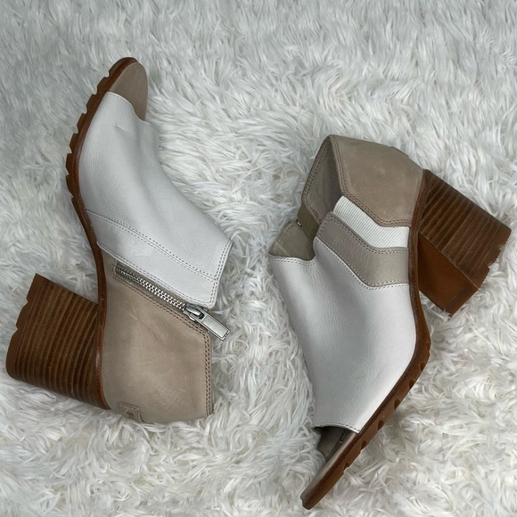 Sorel | Nadia Peep Toe Ankle Booties - Picture 3 of 11